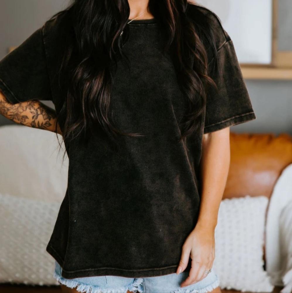 Westin Tee by Chelsea Deboer - Picture 3 of 3